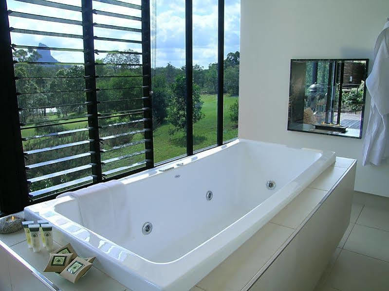 Vidrio en Invernadero Glass House Mountains Exterior foto