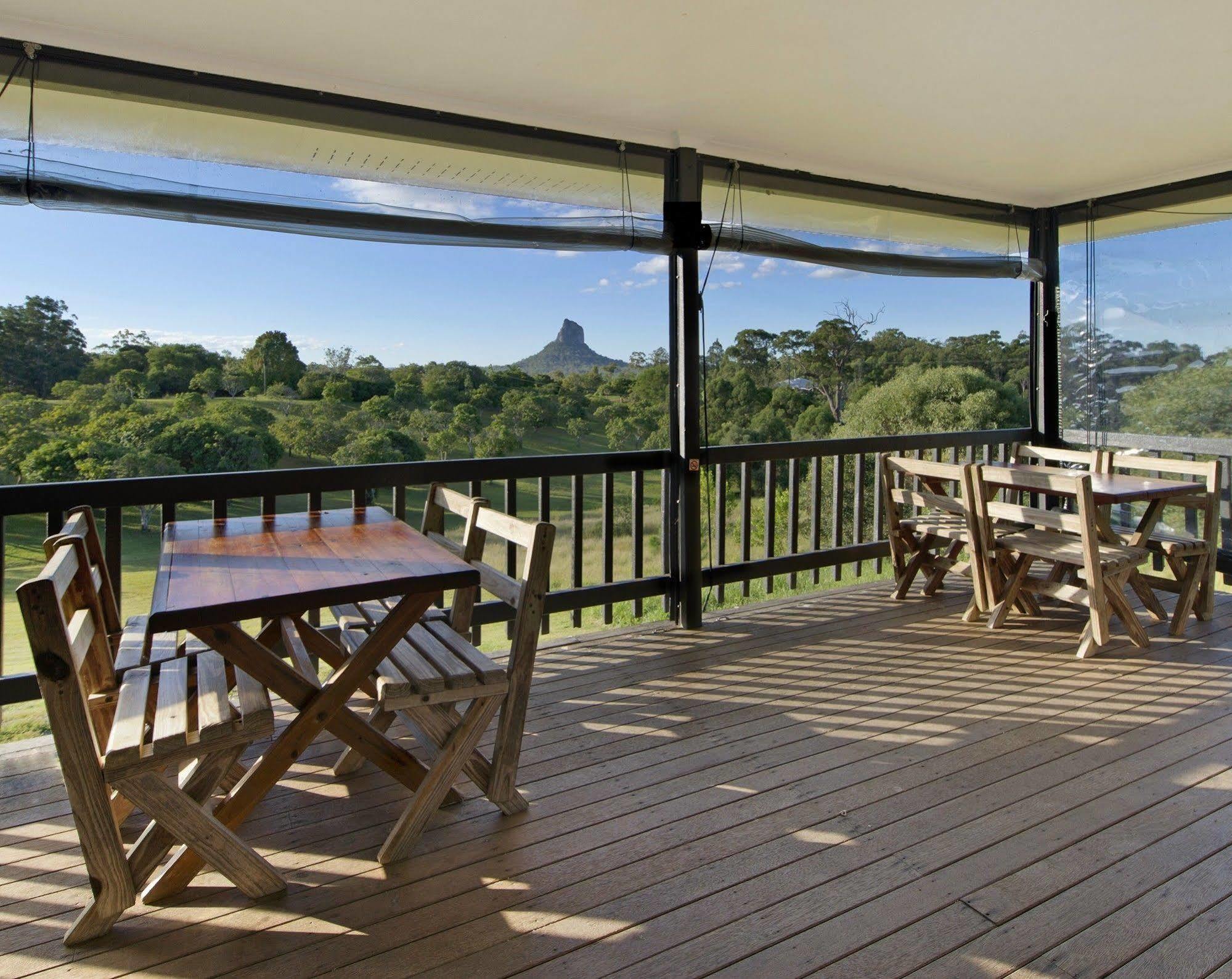 Vidrio en Invernadero Glass House Mountains Exterior foto